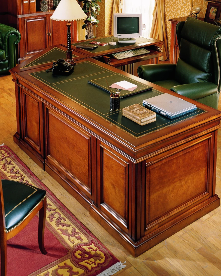 Alpuch Padova — classic office detail
