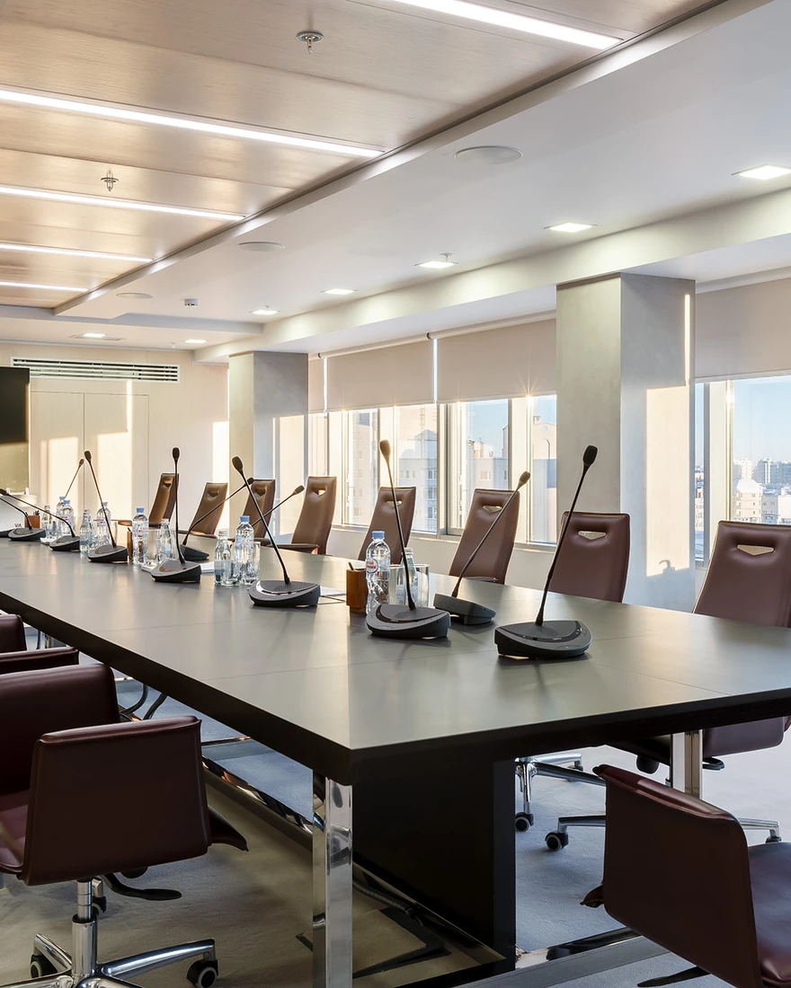 Meeting — Noble materials, ready for AV and electronic accessories