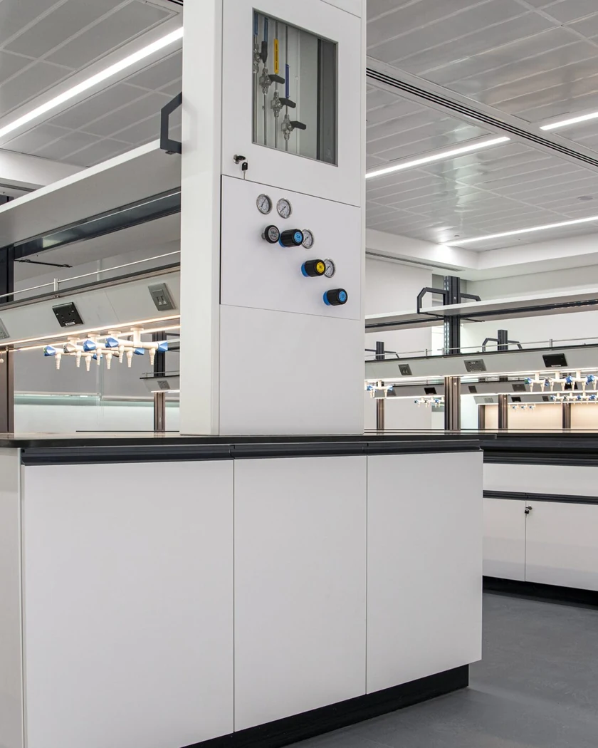 Laboratory furniture — Laboratory Fit-Out